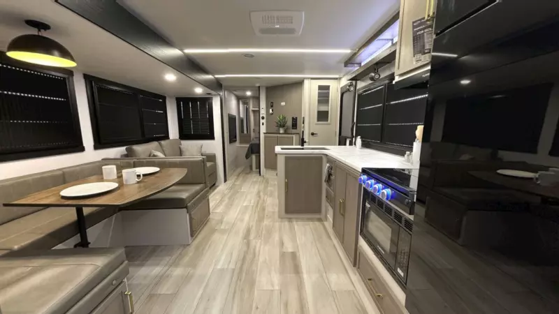 25BHHL Floorplan Main Room